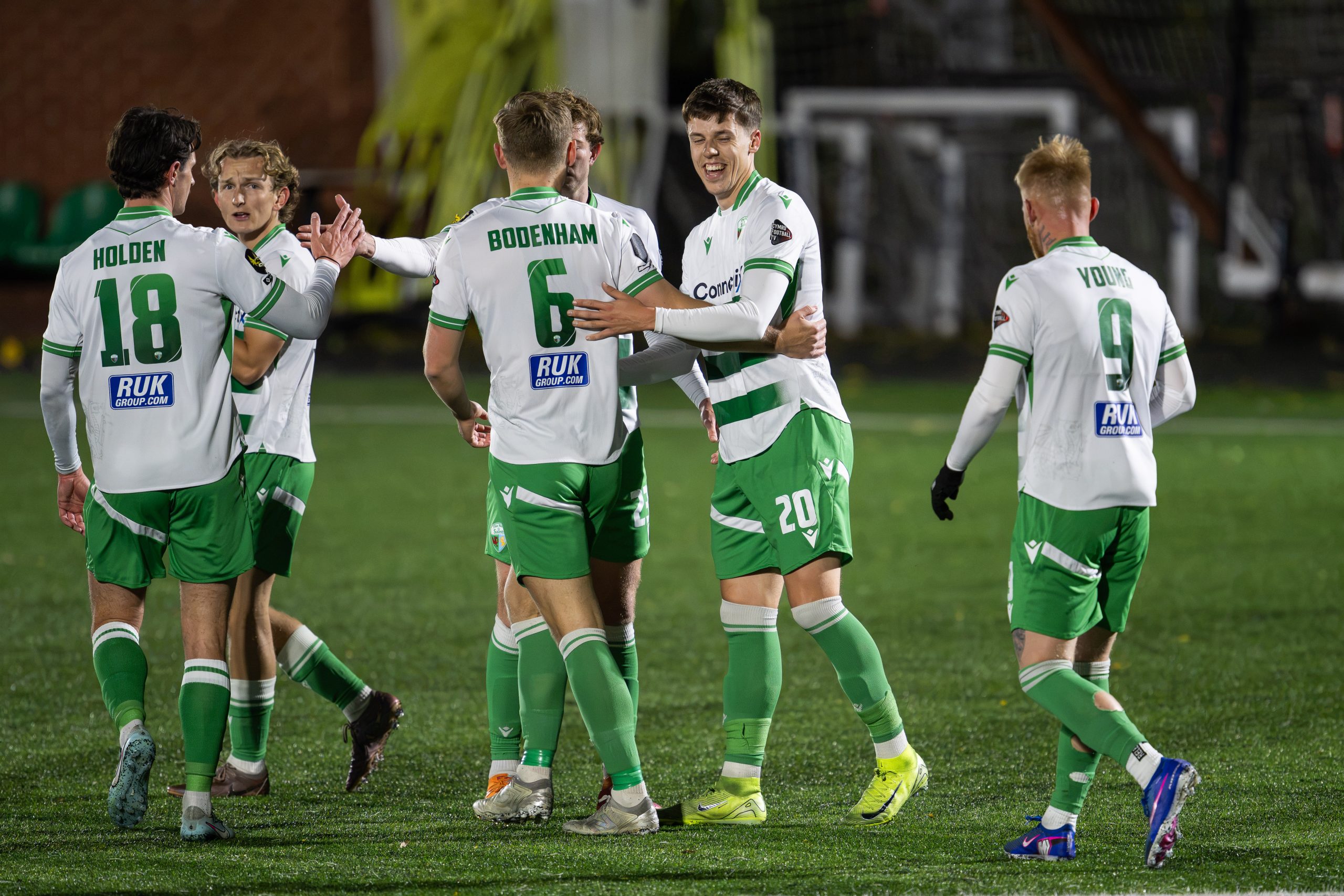CYMRU PREMIER – RHAGOLWG PENWYTHNOS 30-31 HYDREF